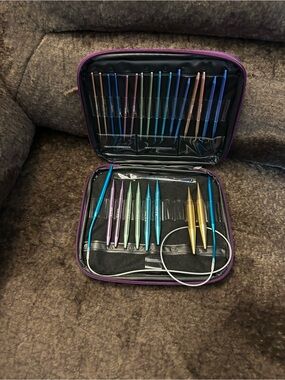 Assorted Aluminum Interchangeable Knitting Needle Set - Purple Case